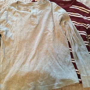 2 Sonoma men’s knit shirts gray/red striped L